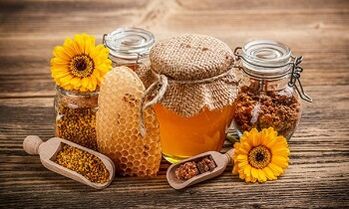 apiterapia per il trattamento delle vene varicose sulle gambe